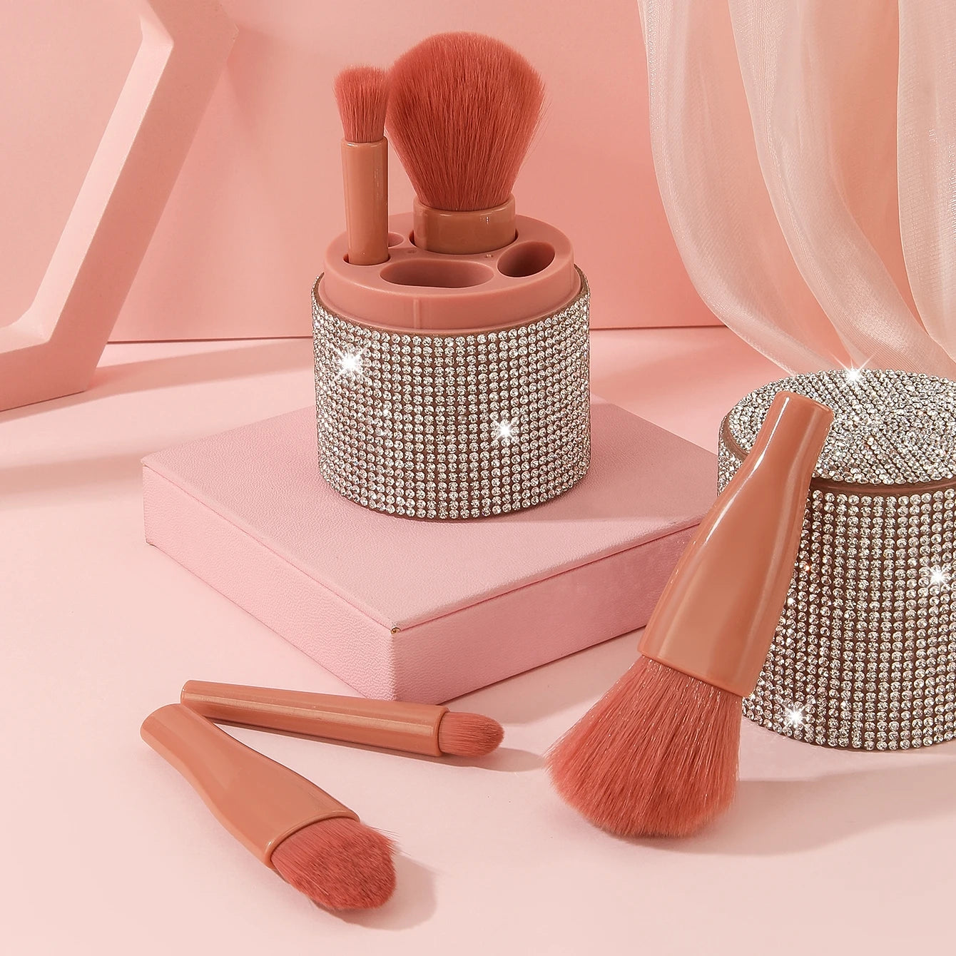 5Pcs Premium 5-In-1 Bling Diamond Makeup Brush Set, Mini Travel-Friendly Cosmetic Tools with Blush & Face Brushes, Ultra-Soft Bristles, All-In-One Portable Kit